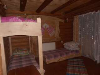 Гостевой дом Домик в Горах Bukovets Двухместный номер с 2 отдельными кроватями-1