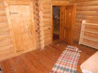 Гостевой дом Домик в Горах Bukovets Двухместный номер с 2 отдельными кроватями-3
